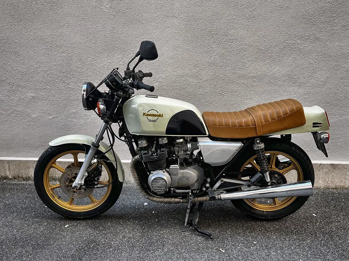 Kawasaki Z750E (2)