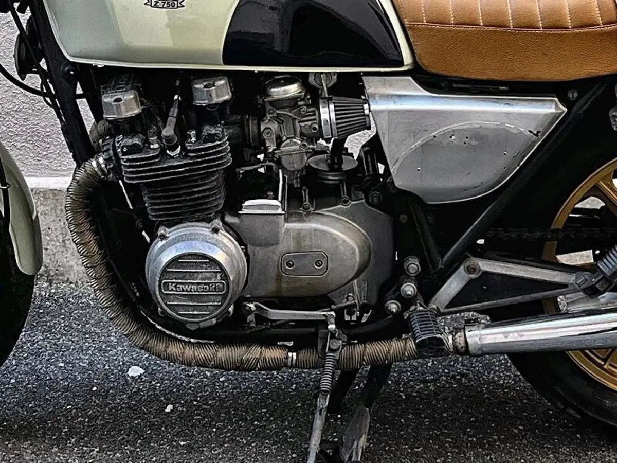 Kawasaki Z750E (4)