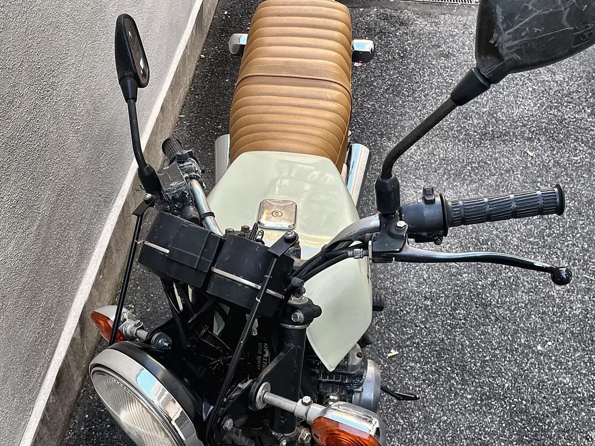 Kawasaki Z750E (8)