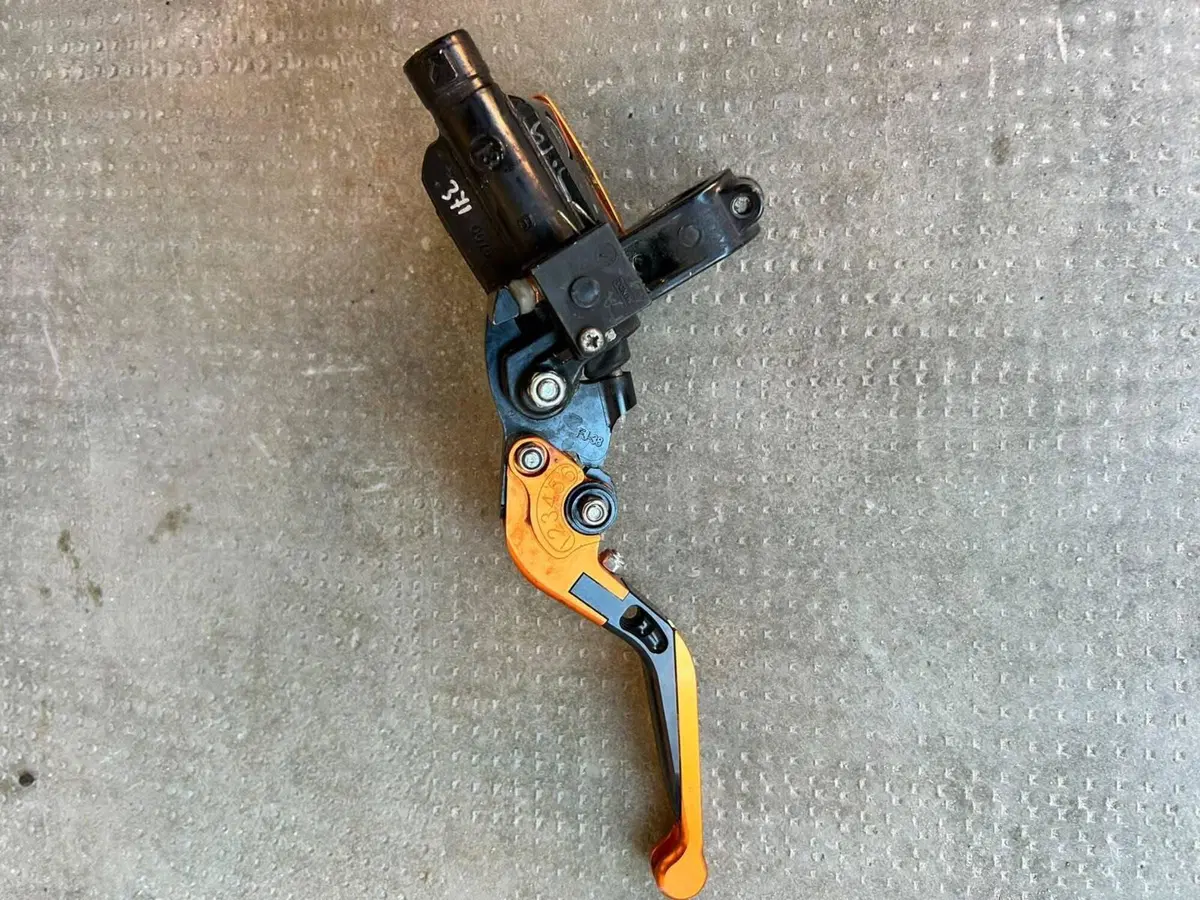 Pompa freno anteriore con leva KTM 390 Duke 2012/2