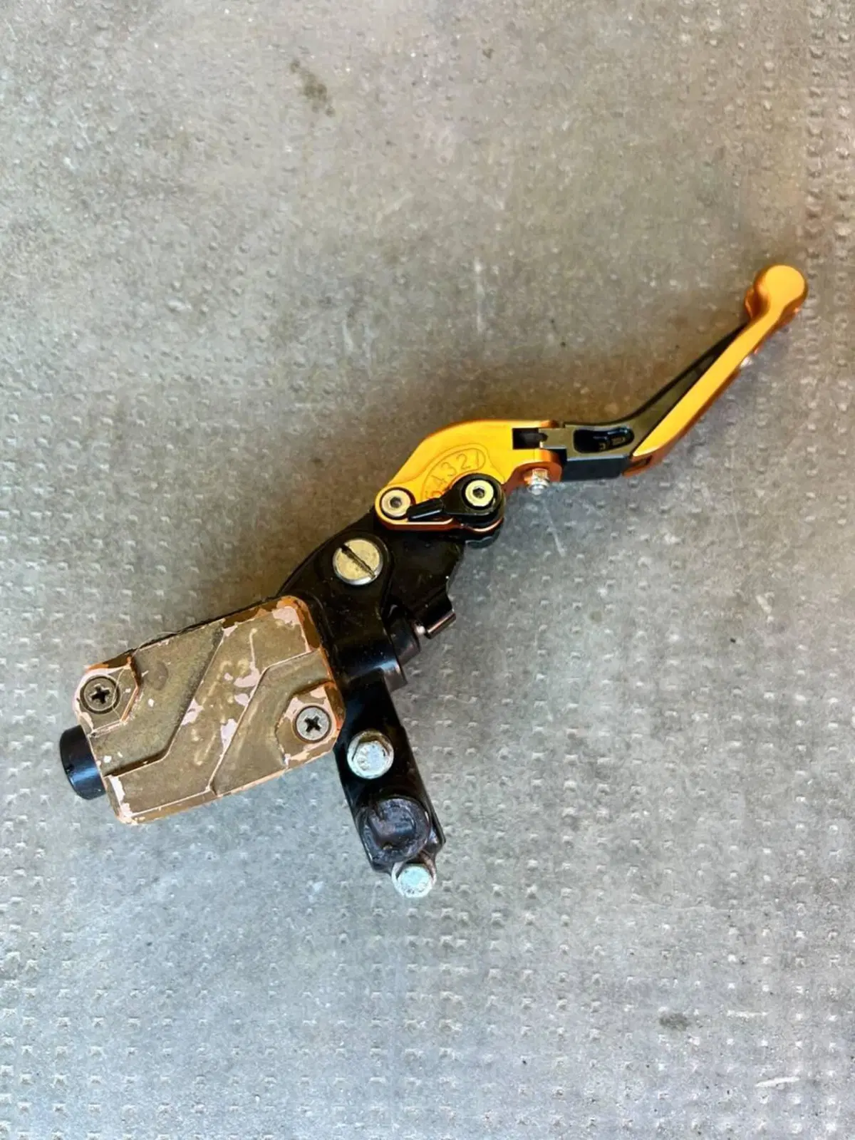 Pompa freno anteriore con leva KTM 390 Duke 2012/2 (2)
