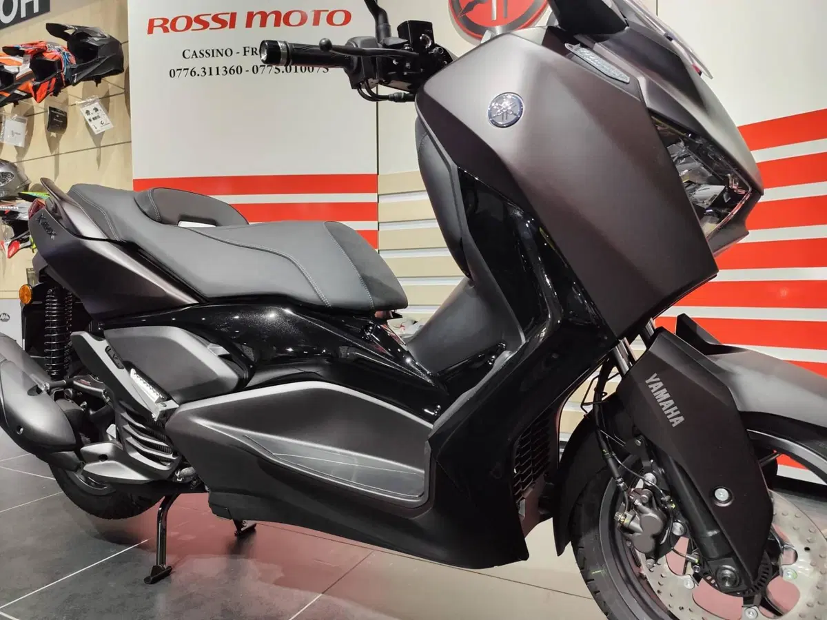 Yamaha X-Max 125 Tech Max (2025 - 26) (3)