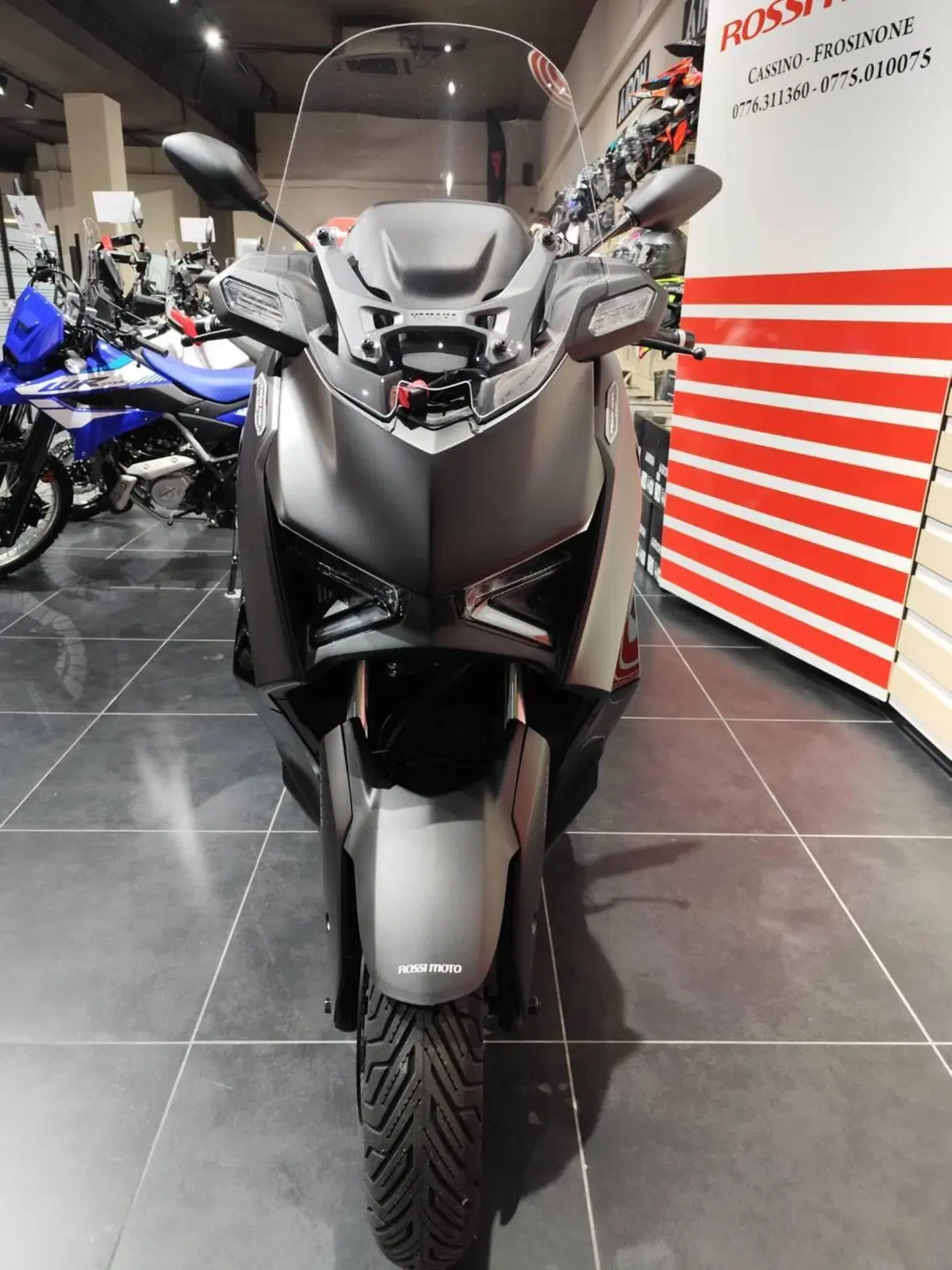 Yamaha X-Max 125 Tech Max (2025 - 26) (4)