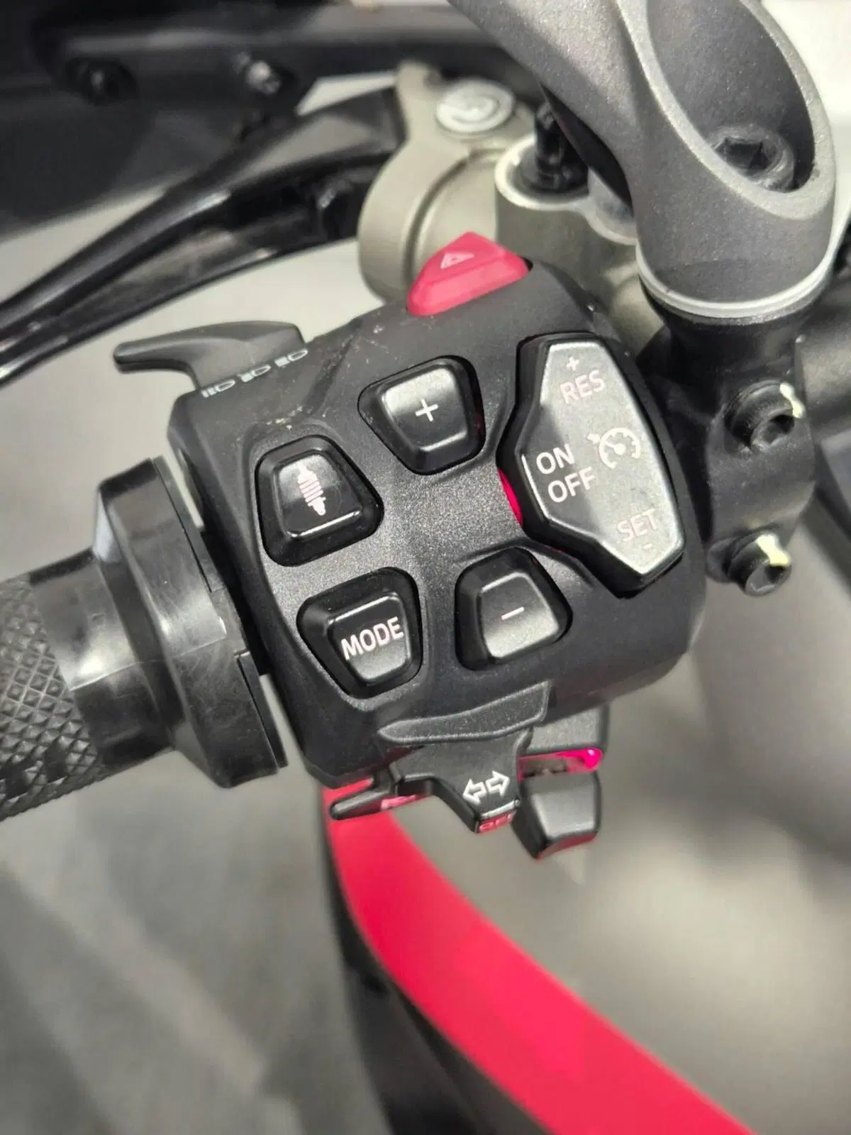 Ducati Multistrada V4 S Grand Tour (2024) (12)
