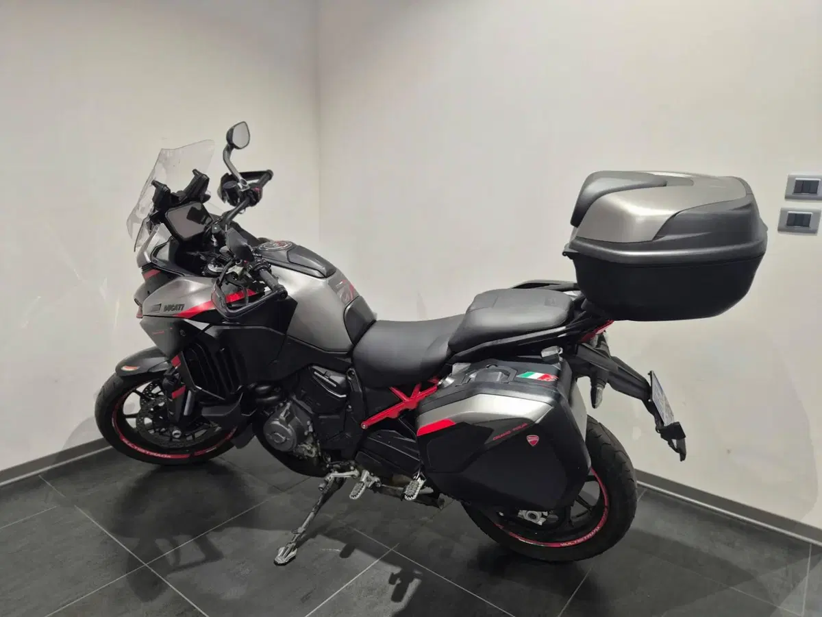 Ducati Multistrada V4 S Grand Tour (2024) (3)