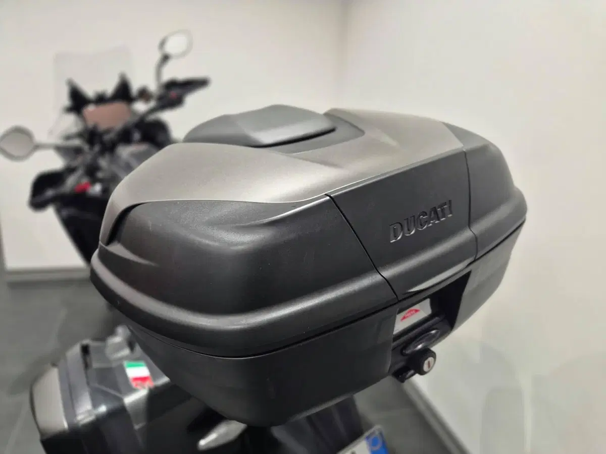 Ducati Multistrada V4 S Grand Tour (2024) (16)