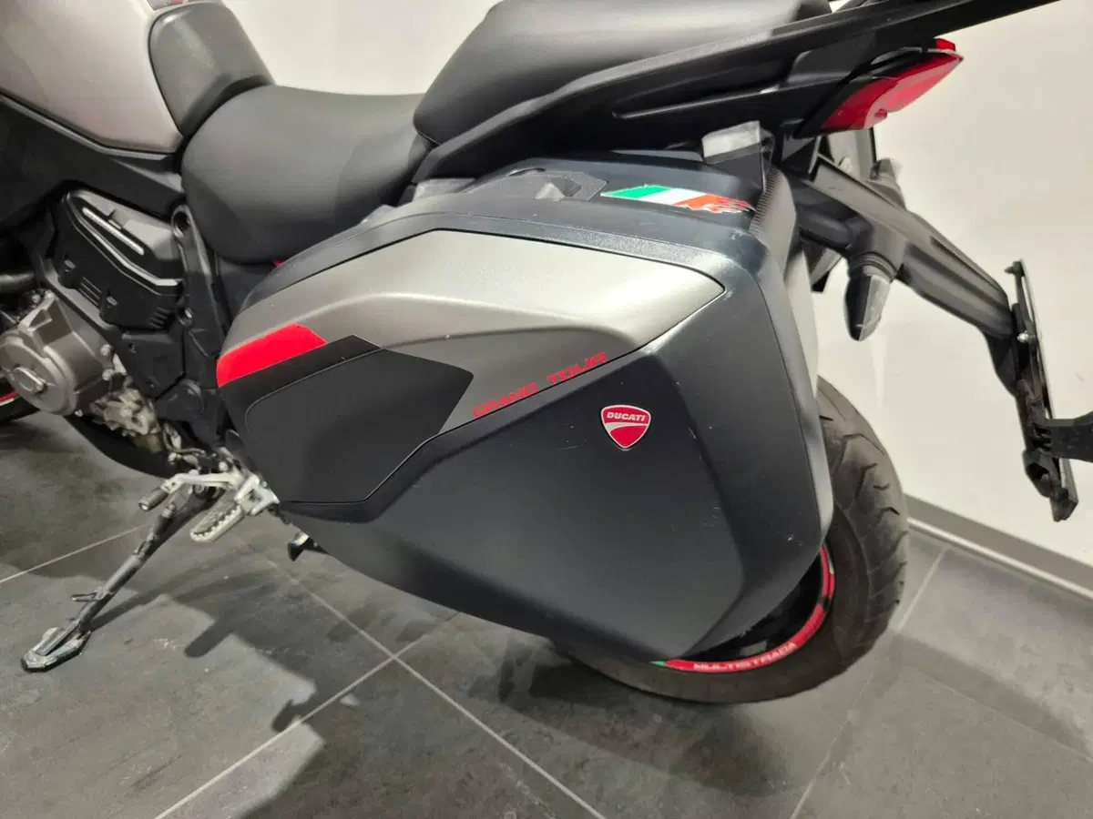 Ducati Multistrada V4 S Grand Tour (2024) (14)
