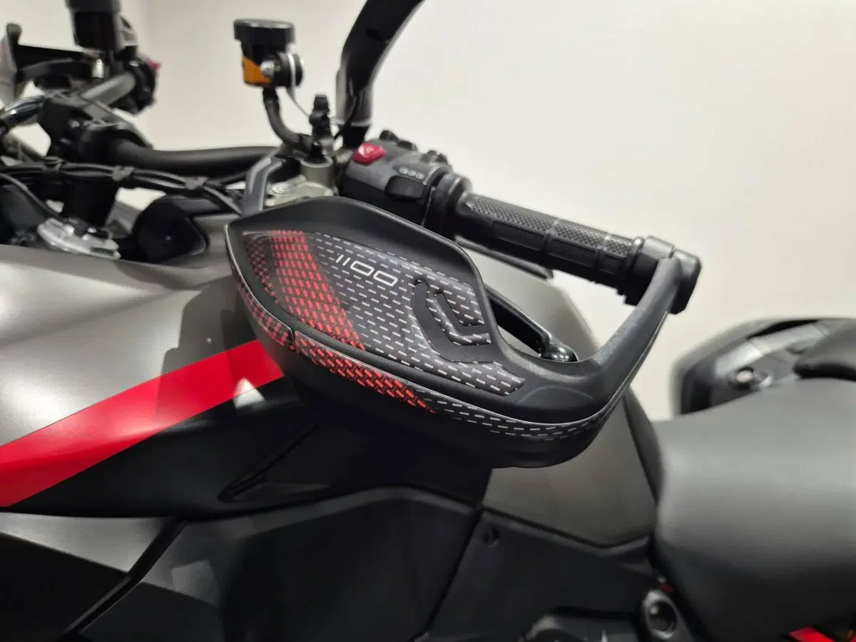 Ducati Multistrada V4 S Grand Tour (2024) (7)