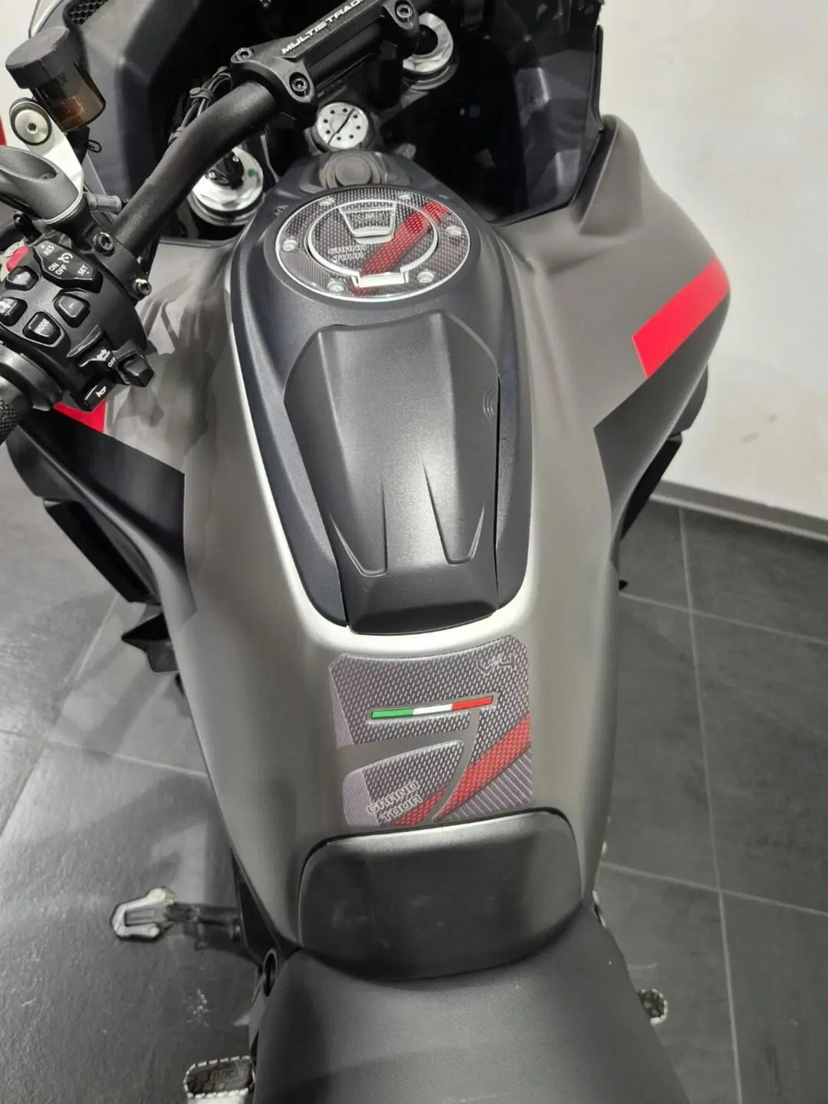 Ducati Multistrada V4 S Grand Tour (2024) (8)