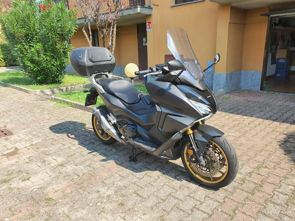 Honda Forza 750 DCT Special Edition (2024) (4)