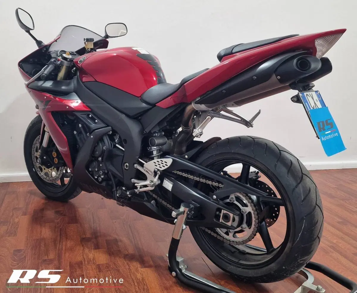 Yamaha YZF R1 (2004 - 05) (8)