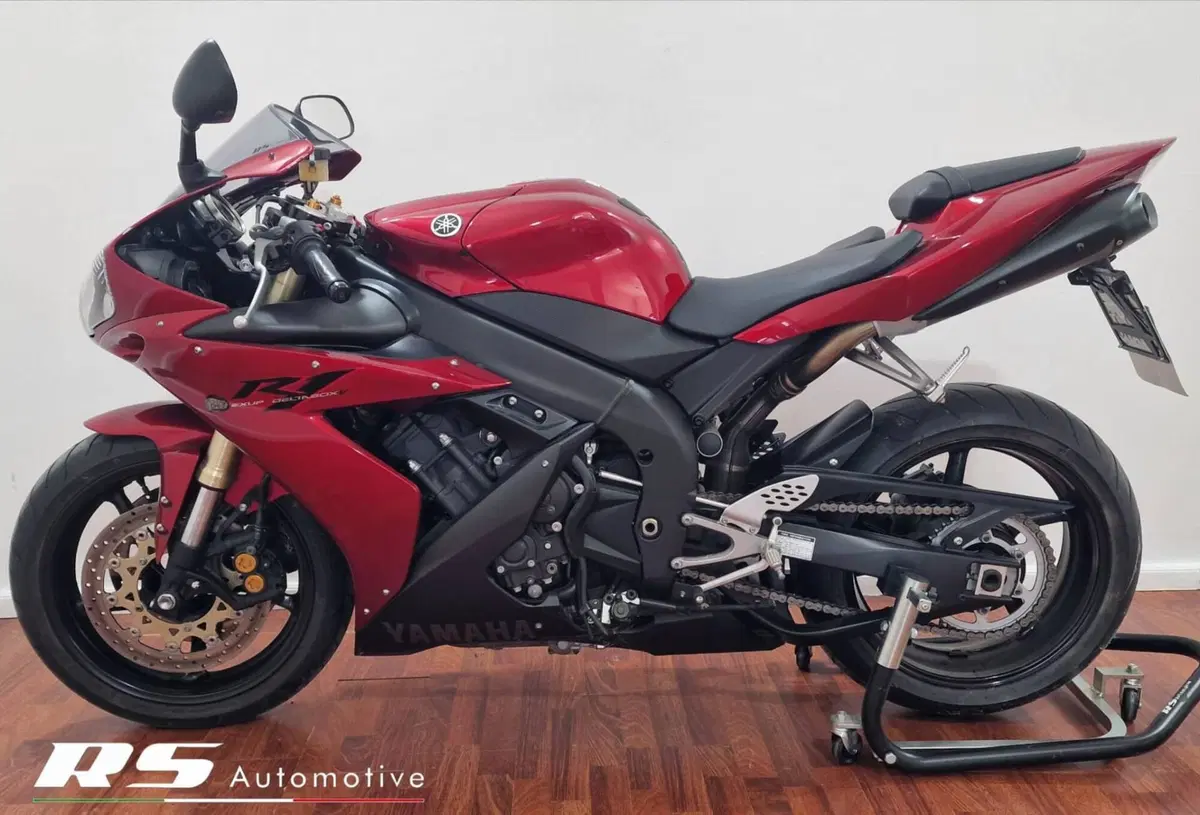 Yamaha YZF R1 (2004 - 05) (5)