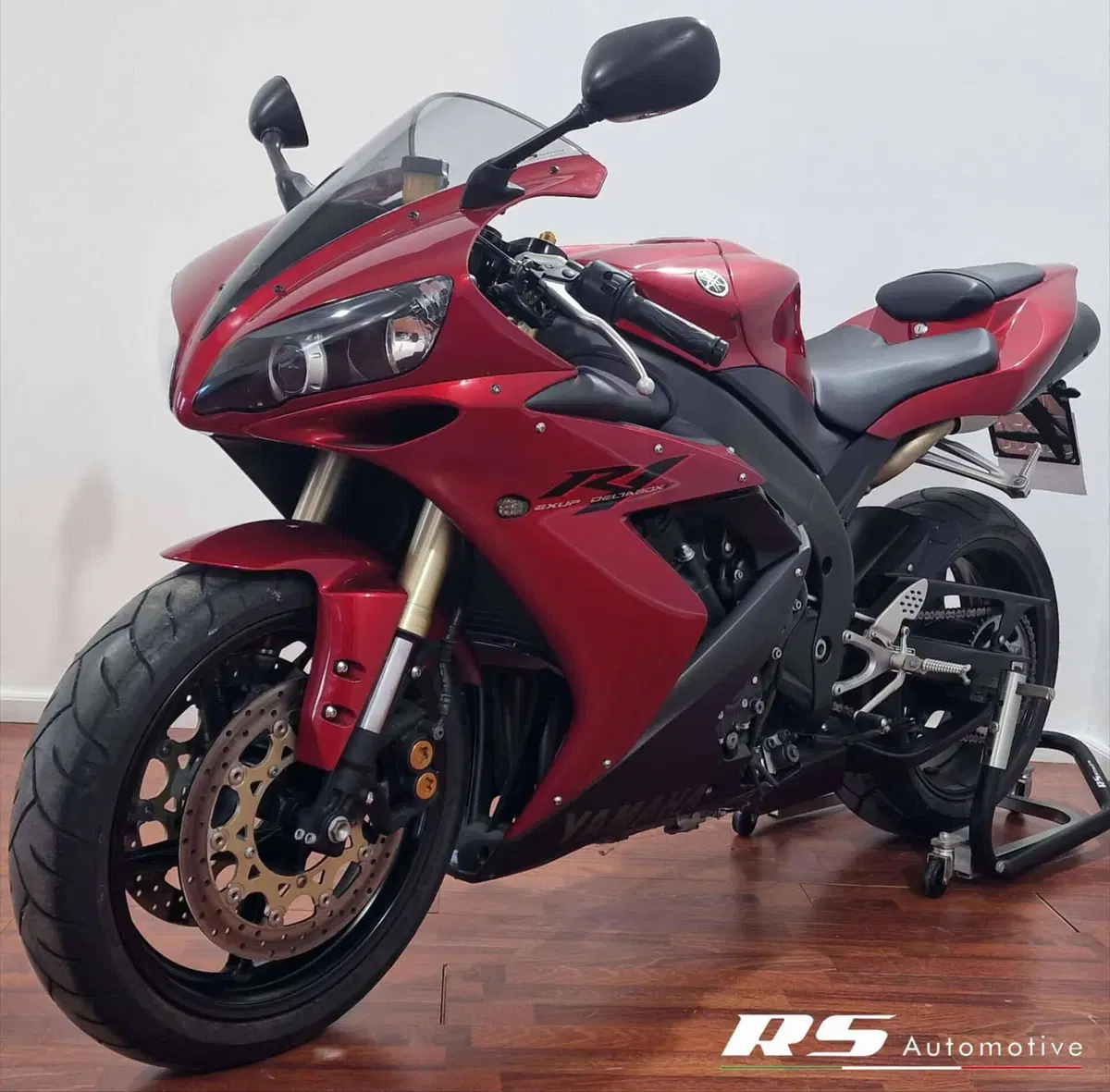 Yamaha YZF R1 (2004 - 05) (4)
