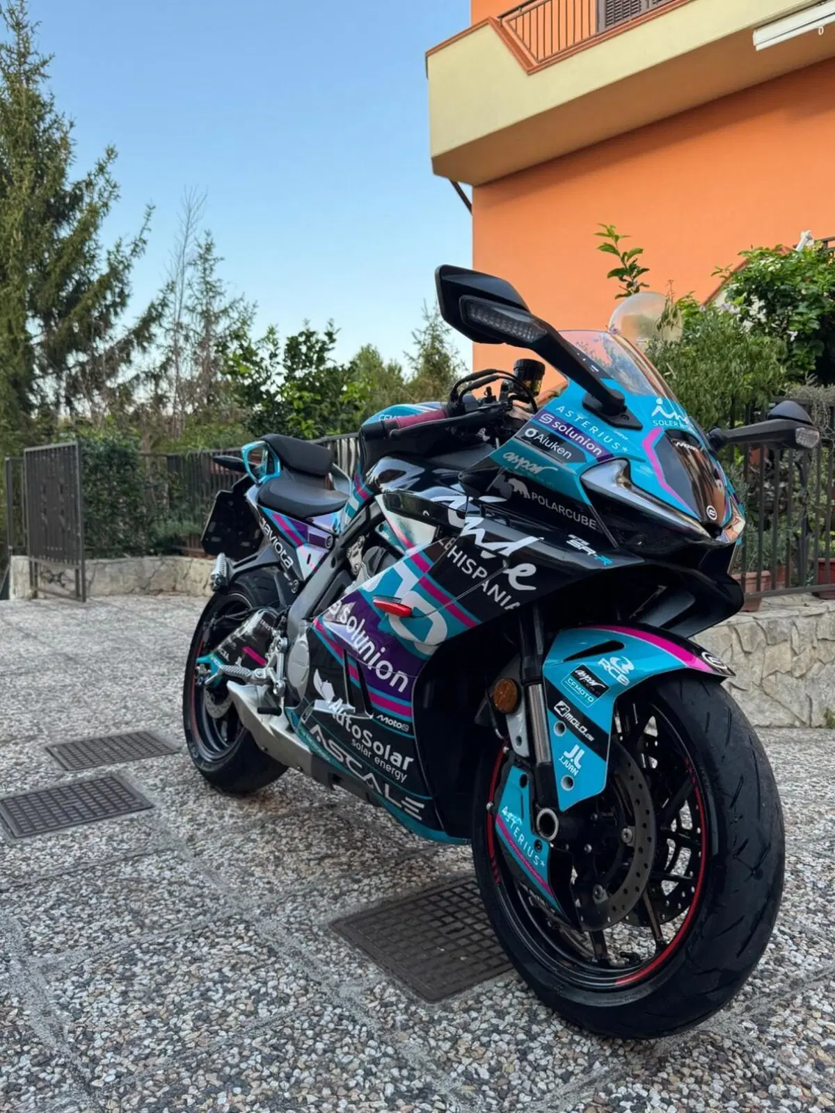 CFMOTO 675SR-R (2025 - 26) (3)