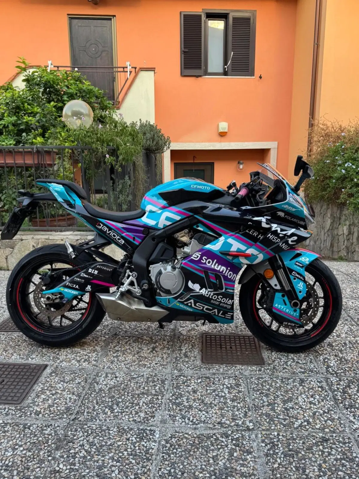CFMOTO 675SR-R (2025 - 26) (4)