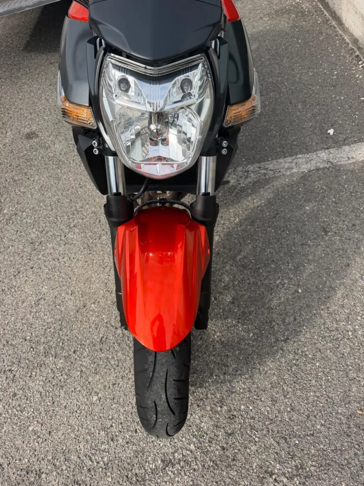 Suzuki GSR 600 (2006 - 11) (3)
