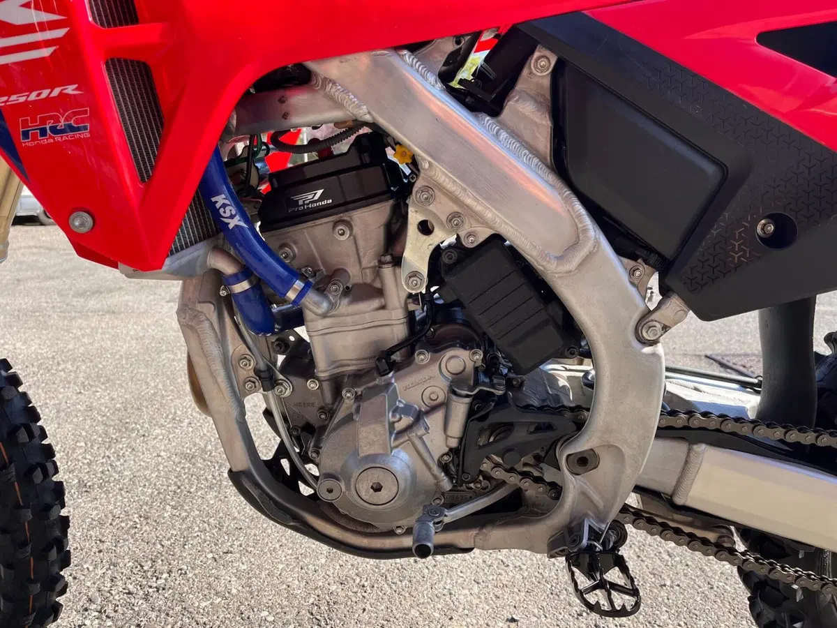 Honda CRF 250R (2026) (3)