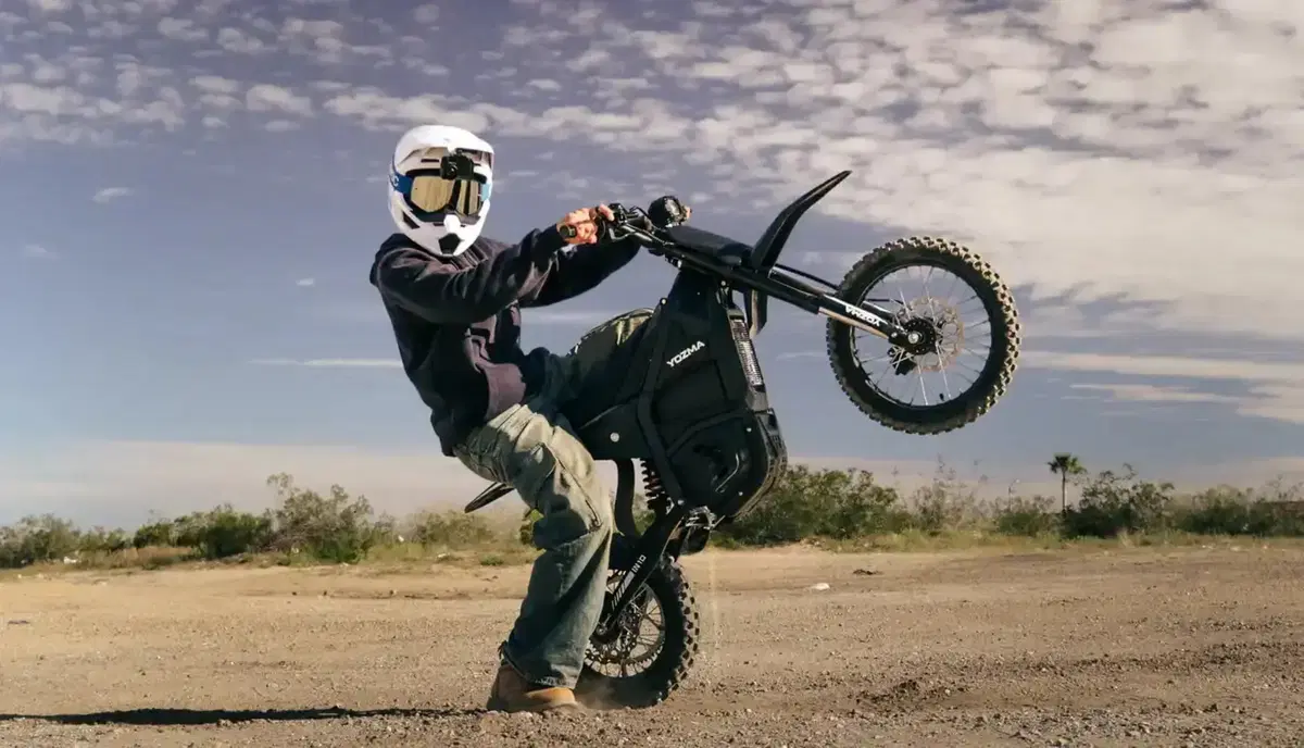  Yozma IN 10 Mini moto elettrica da cross per adolescenti e adulti. Da 1.400 euro (4)