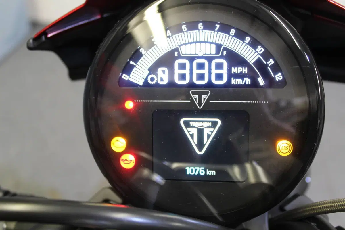Triumph Trident 800 (2026) (3)