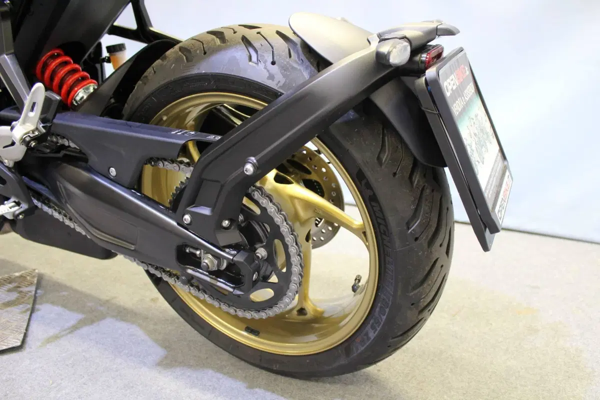 Triumph Trident 800 (2026) (17)
