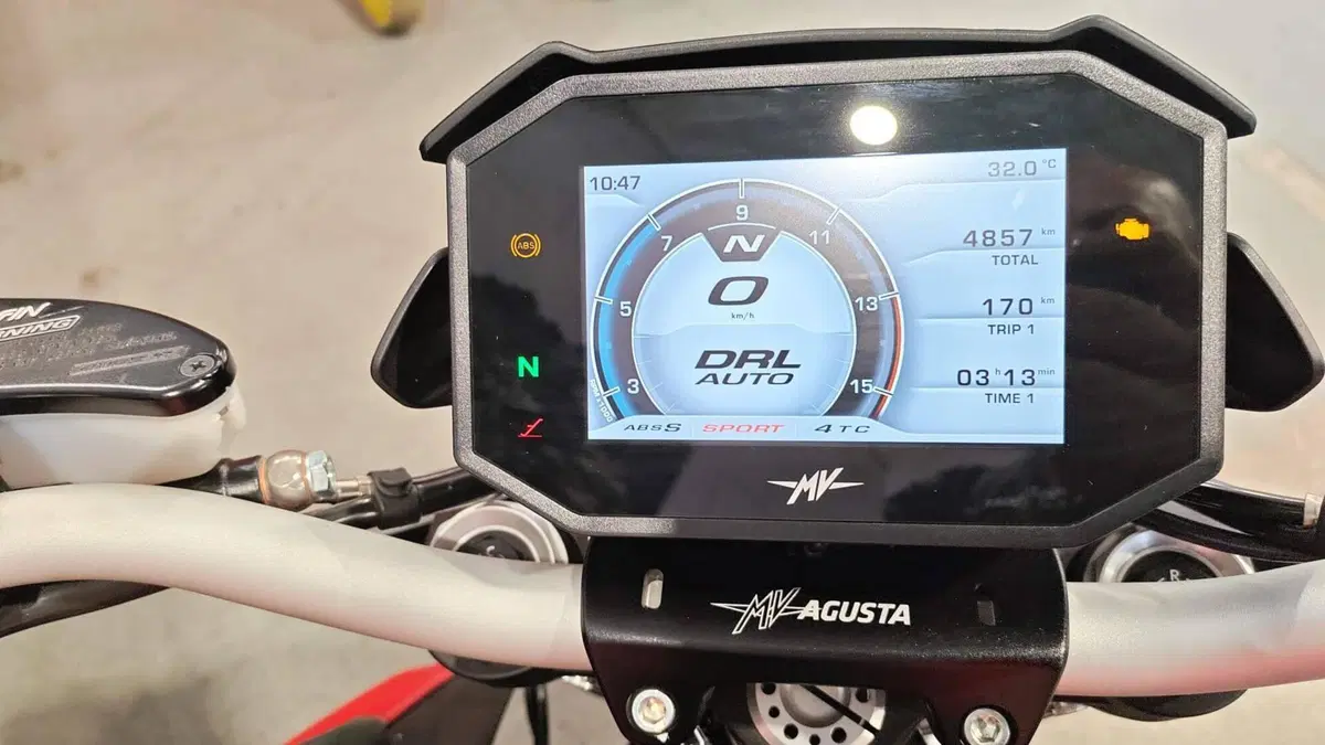 MV Agusta Brutale 800 (2026) (12)