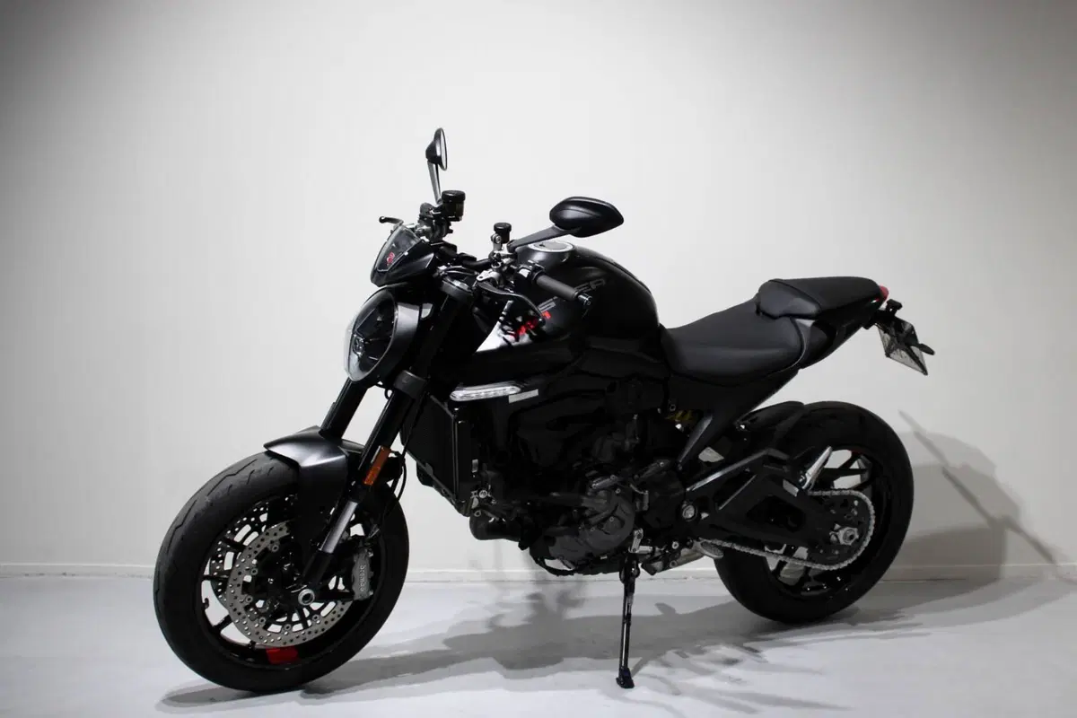 Ducati Monster 937 (2021 - 25) (3)