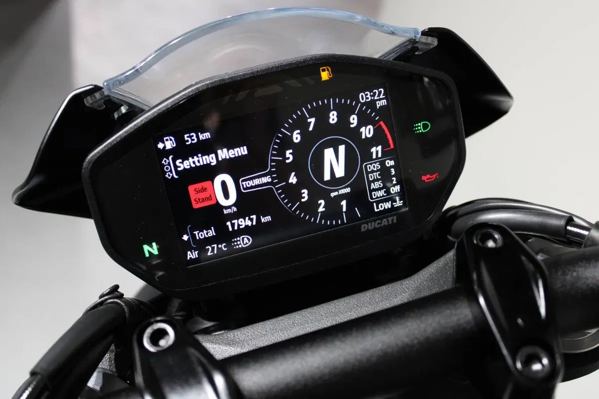Ducati Monster 937 (2021 - 25) (6)