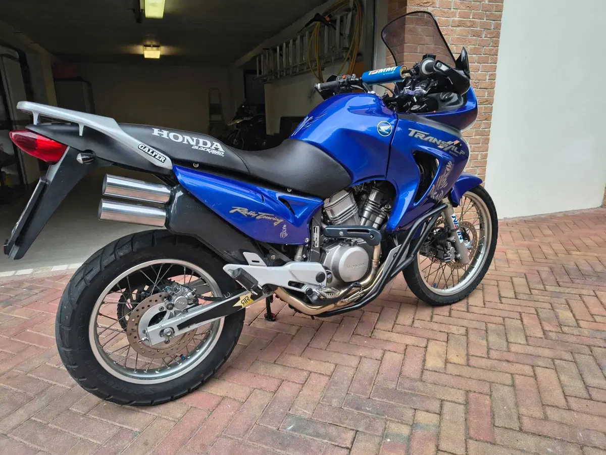 Honda Transalp XL 650V (2000 - 04) (2)