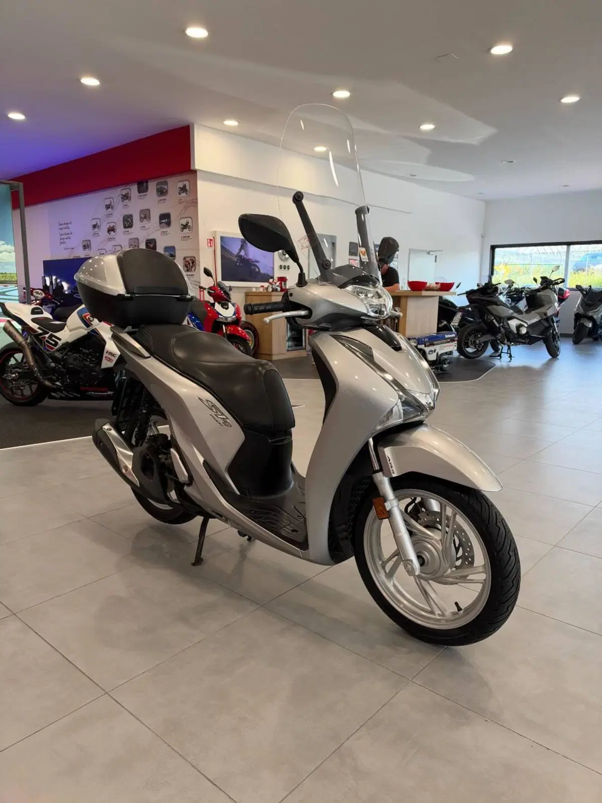 Honda SH 150i (2017 - 19) (6)