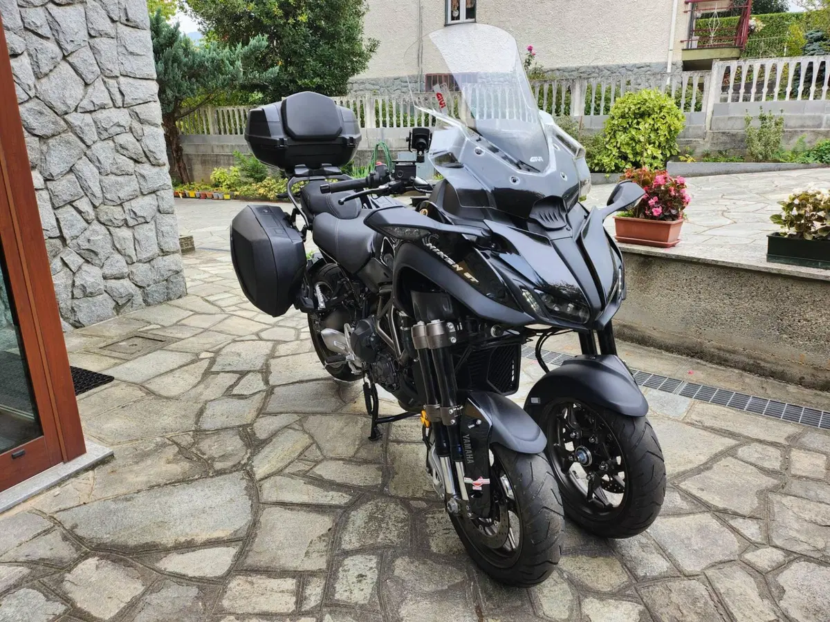Yamaha Niken 890 GT (2023 - 26) (4)