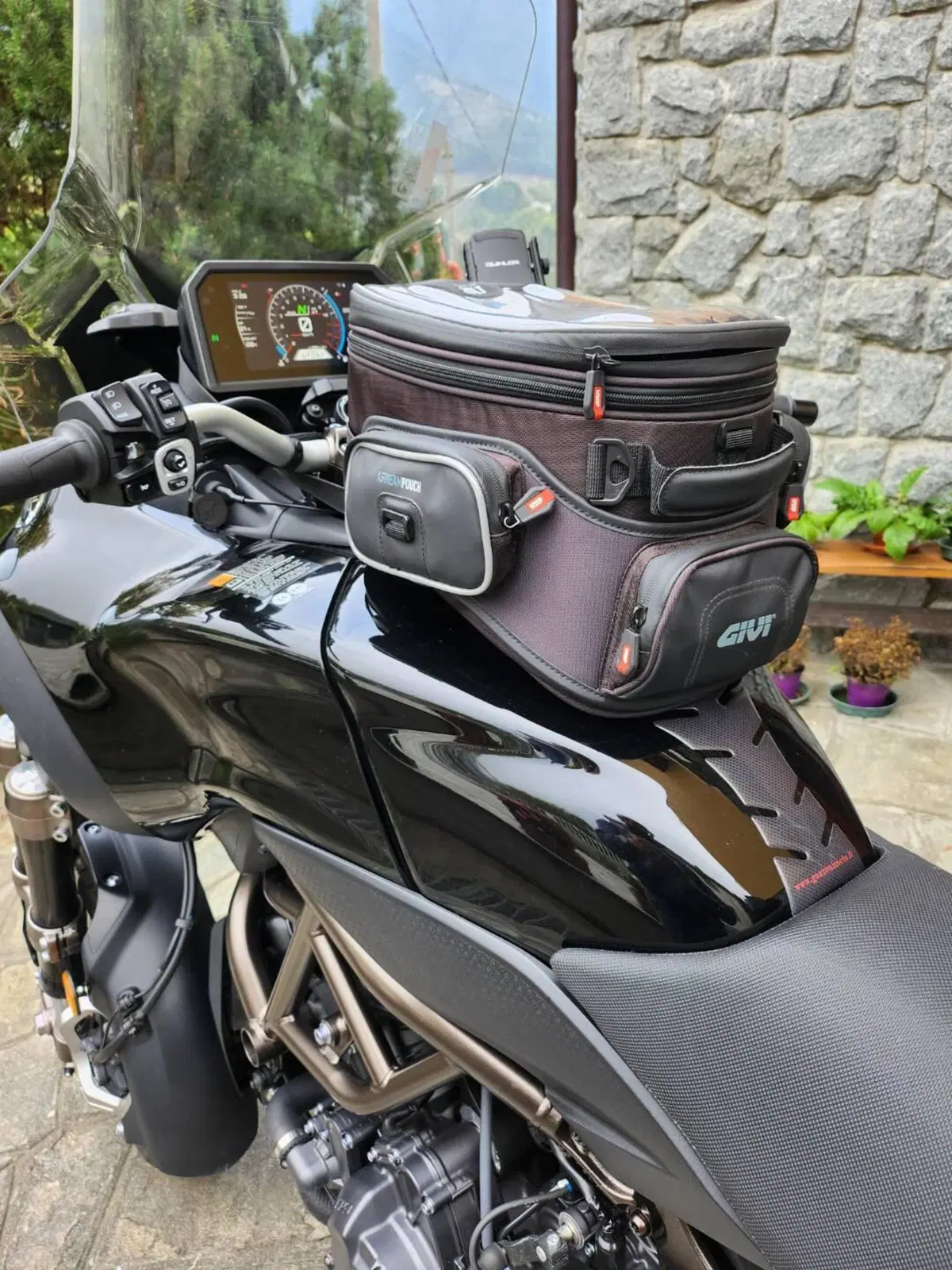 Yamaha Niken 890 GT (2023 - 26) (6)