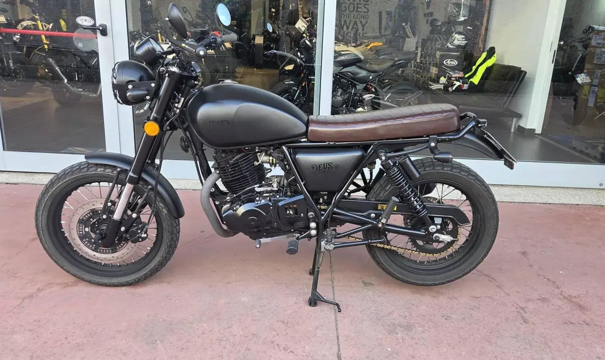 Mash Italia Two Fifty 250 (2021 - 25) (7)