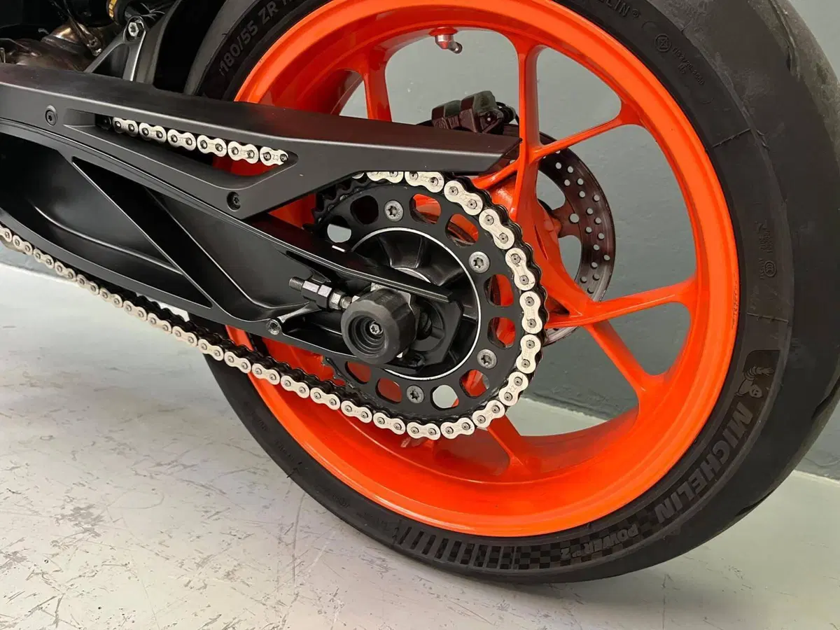 KTM 890 Duke GP (2022 - 23) (9)