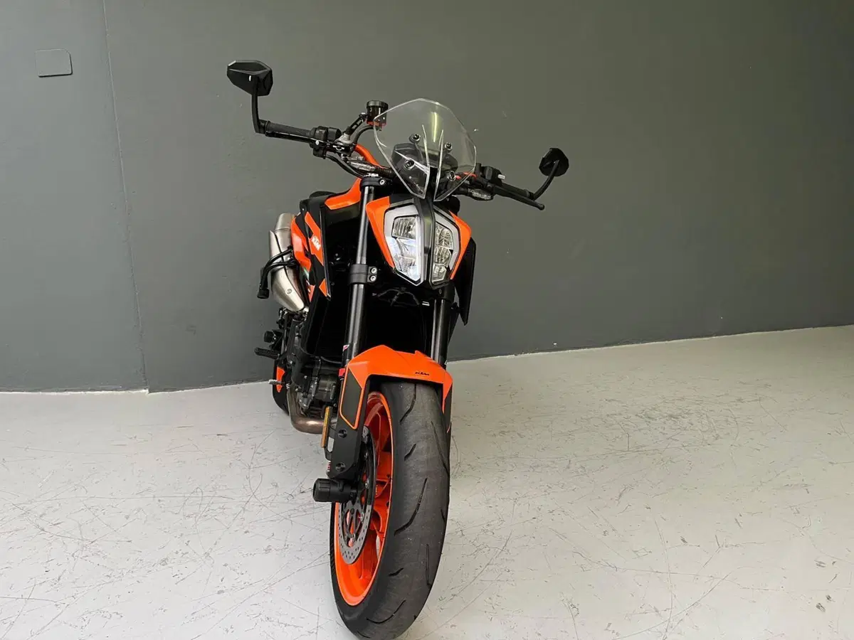 KTM 890 Duke GP (2022 - 23) (4)
