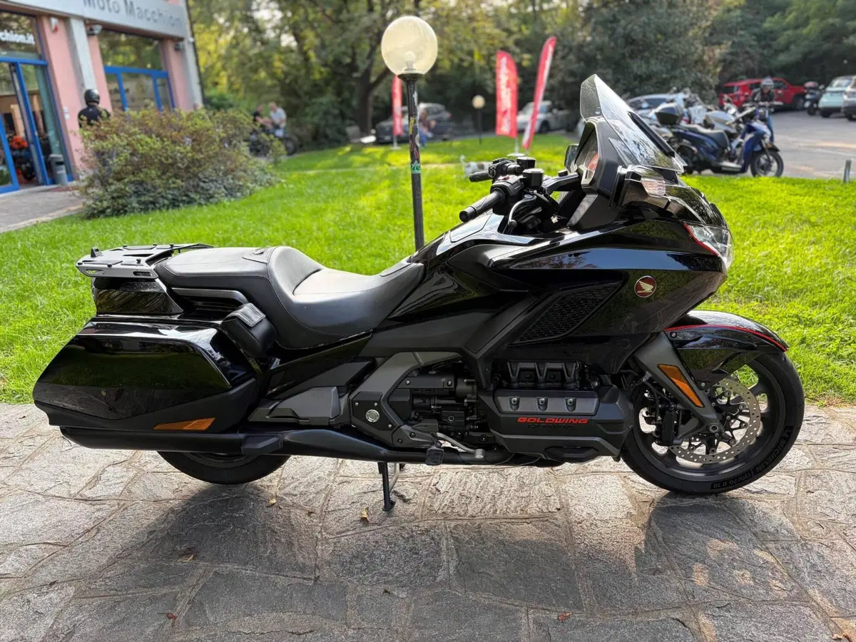 Honda GL 1800 Gold Wing (2018 - 20) (5)