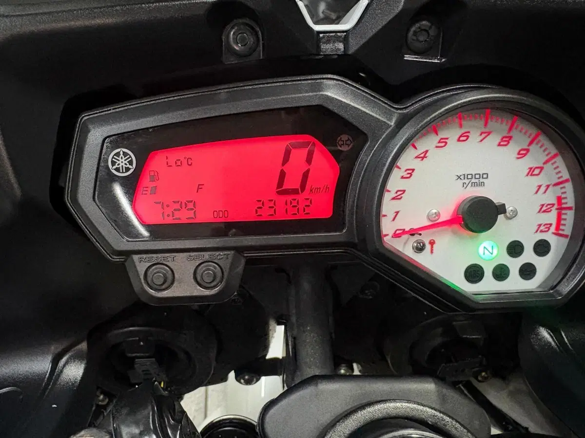 Yamaha Fazer 8 (2010 - 16) (8)