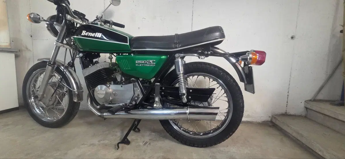 Benelli 250 2C (4)