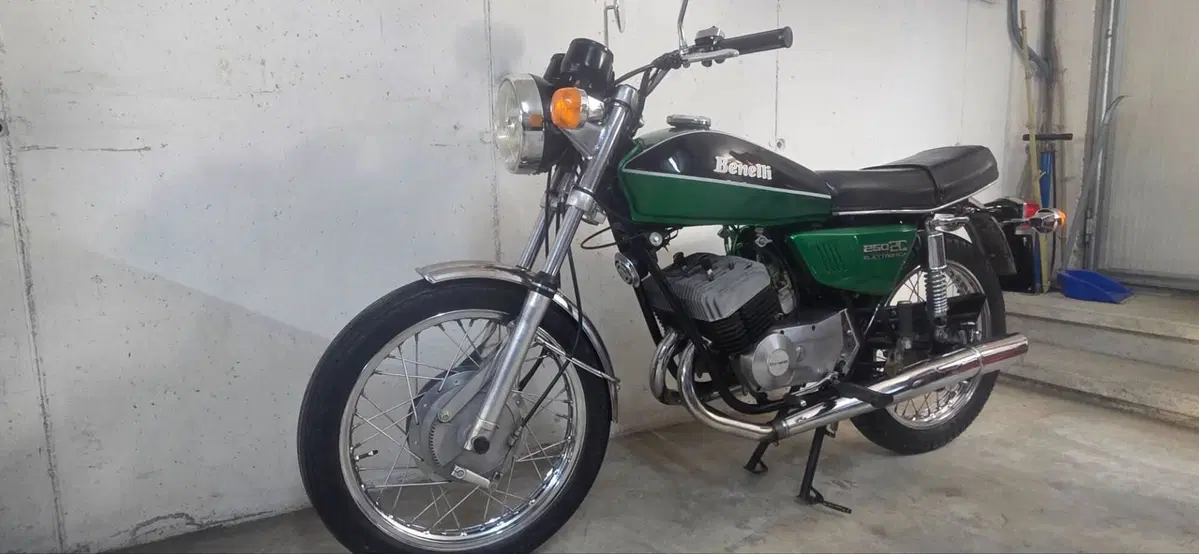 Benelli 250 2C (6)