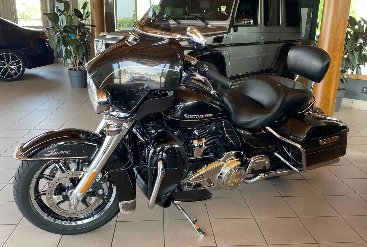 Harley-Davidson 107 Electra Glide Ultra Limited (2017 - 18) - FLHTK (5)
