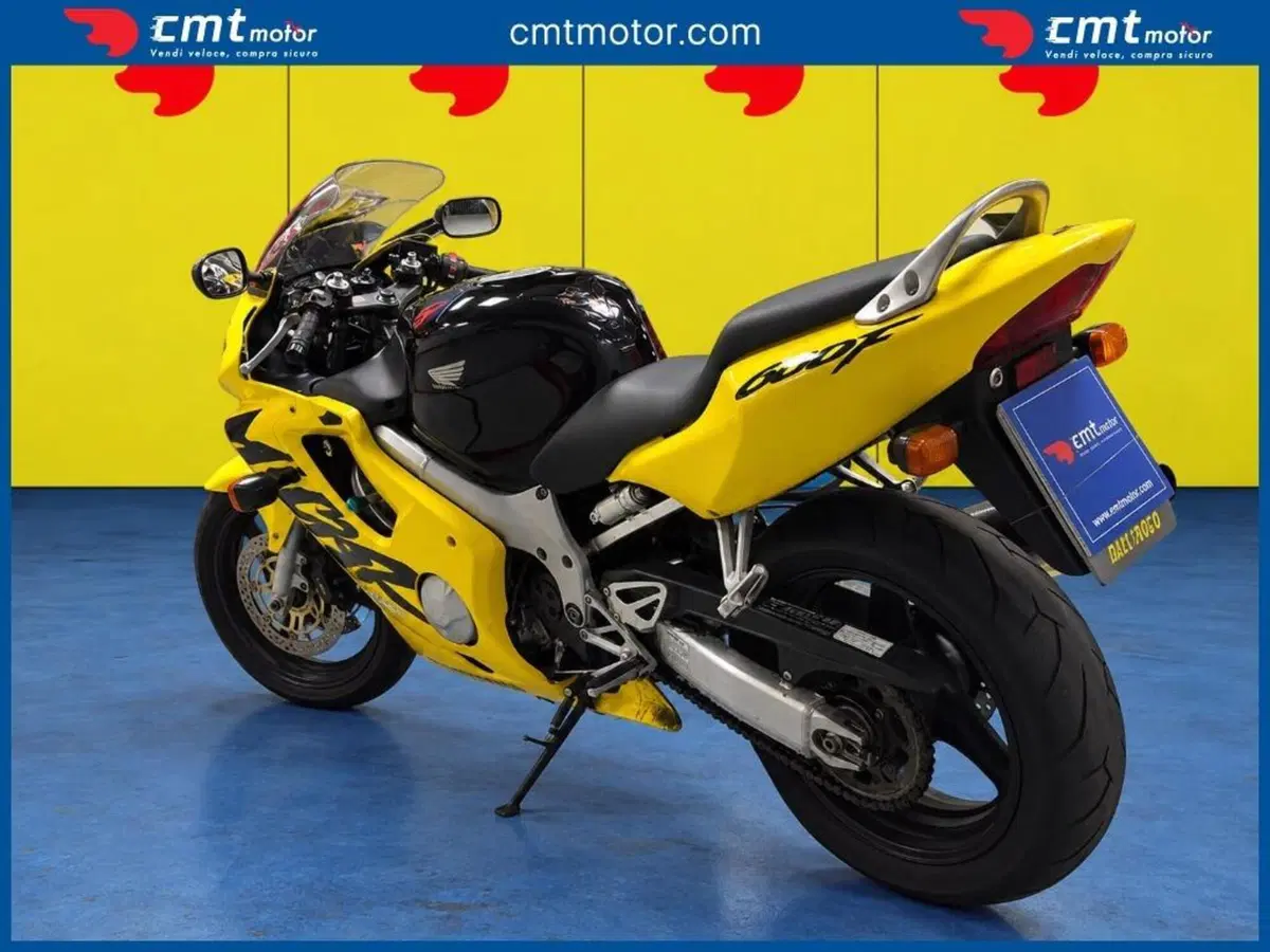 Honda CBR 600 F (1999 - 00) (4)