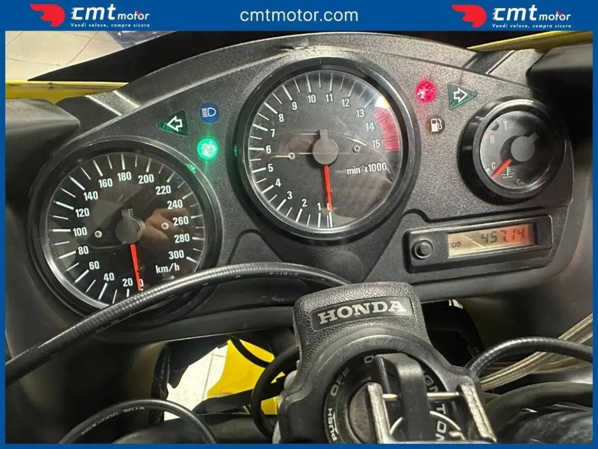 Honda CBR 600 F (1999 - 00) (5)
