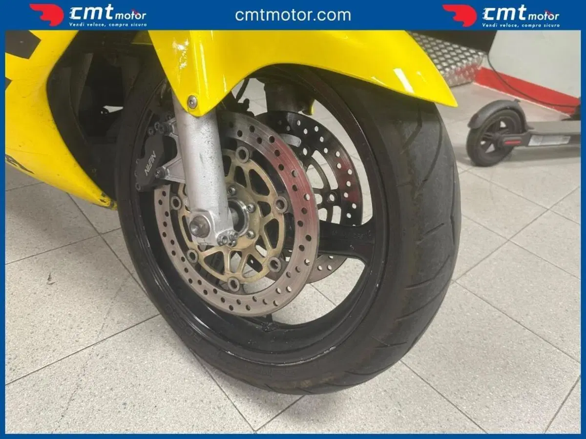 Honda CBR 600 F (1999 - 00) (9)