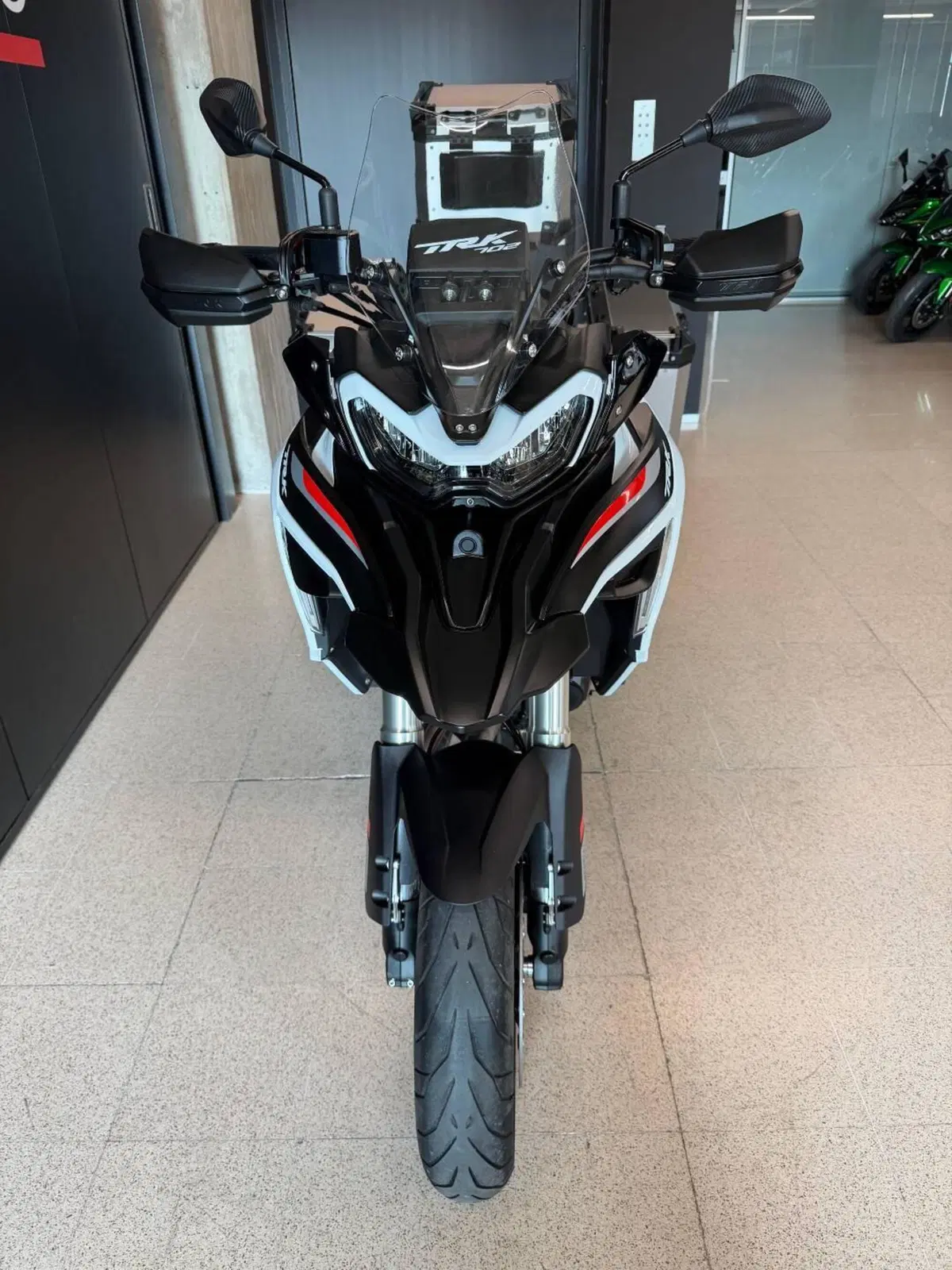 Benelli TRK 702 (2023 - 25) (3)