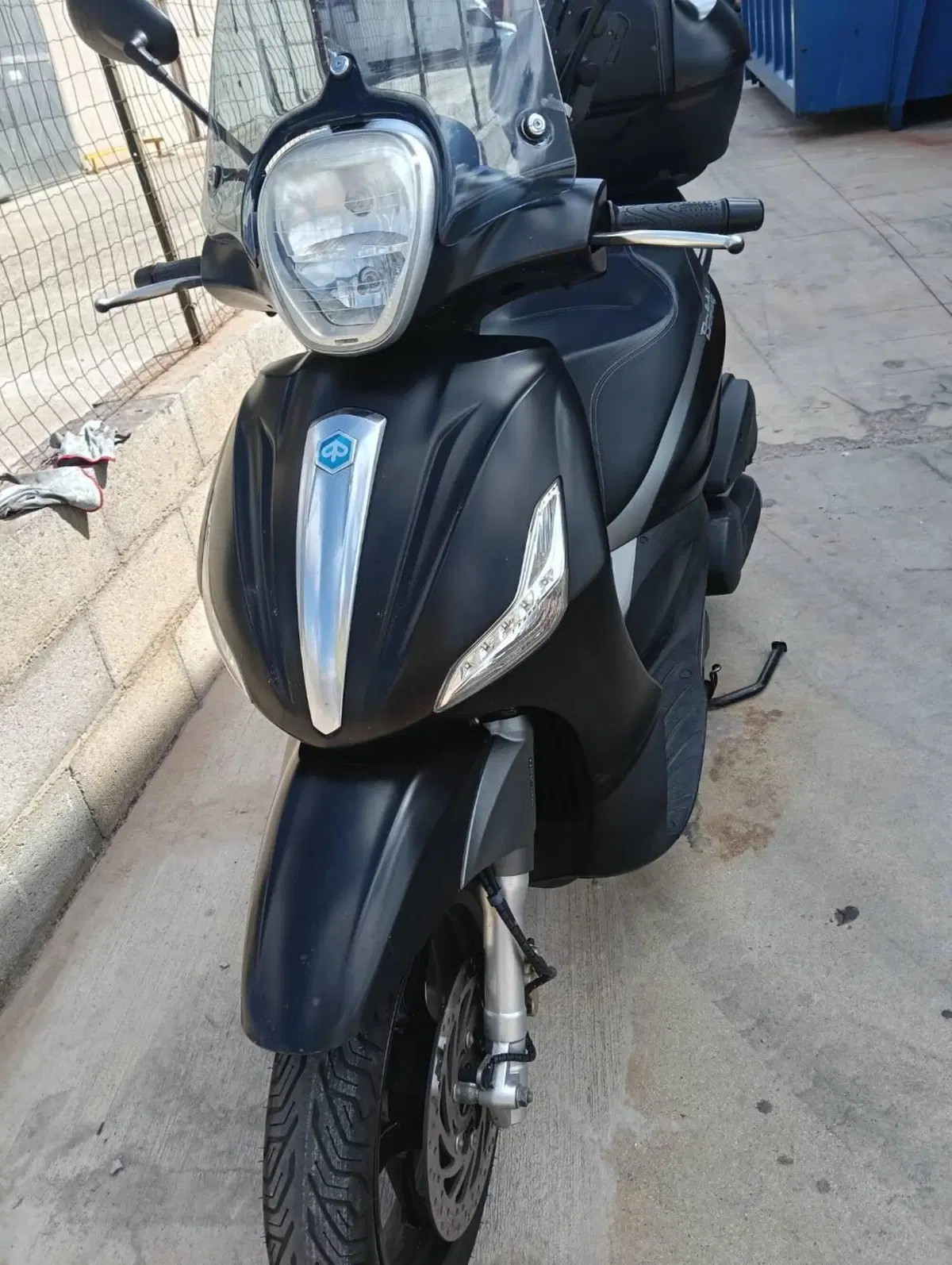Piaggio Beverly 350 SportTouring ie ABS (2011 - 17) (2)