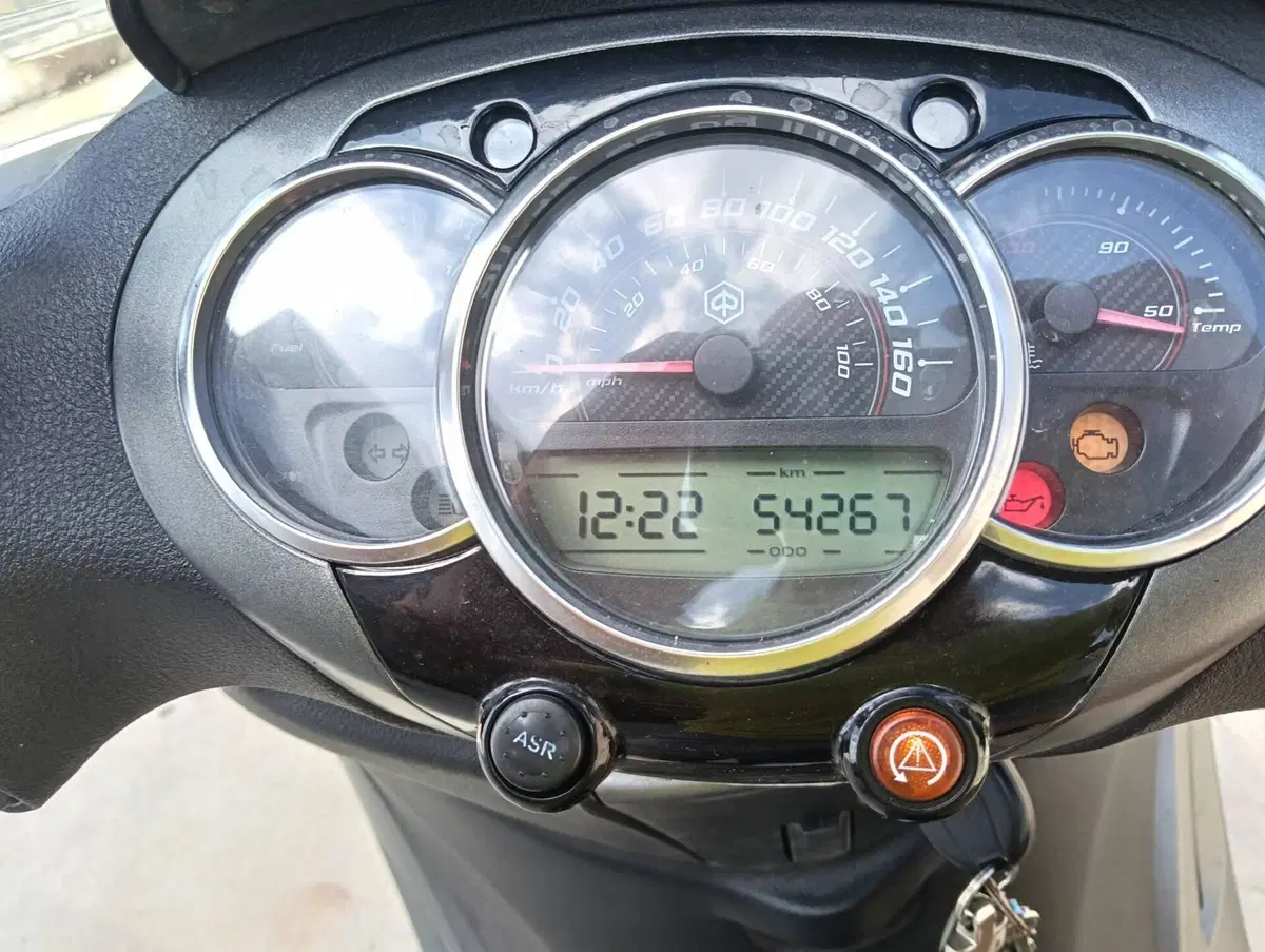 Piaggio Beverly 350 SportTouring ie ABS (2011 - 17) (5)