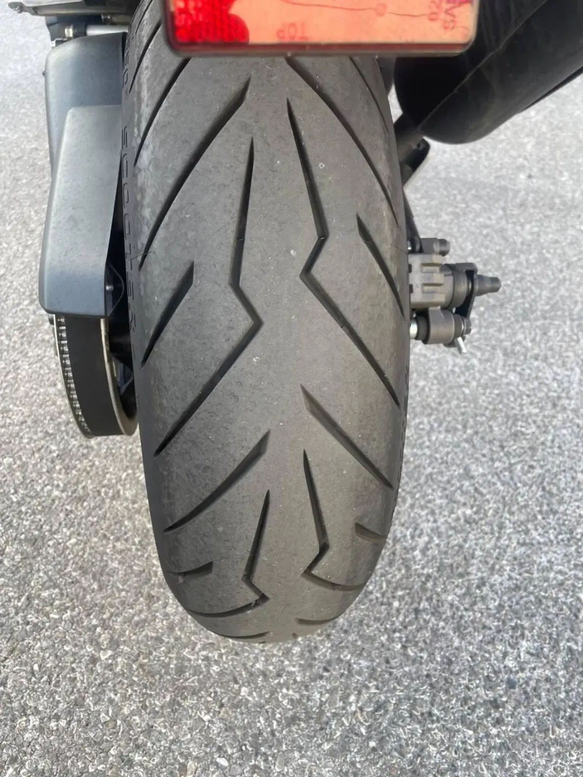 Yamaha T-Max 560 (2022 - 24) (6)