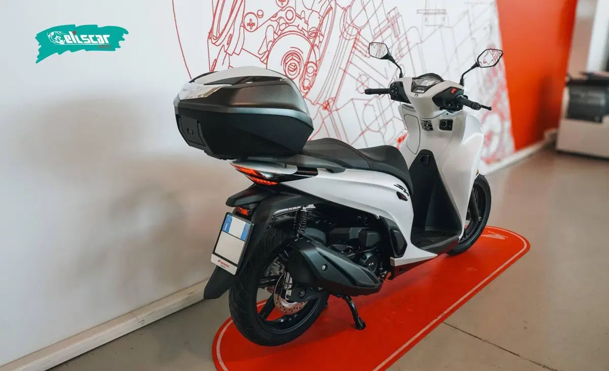 Honda SH 350i Sport (2025 - 26) (4)