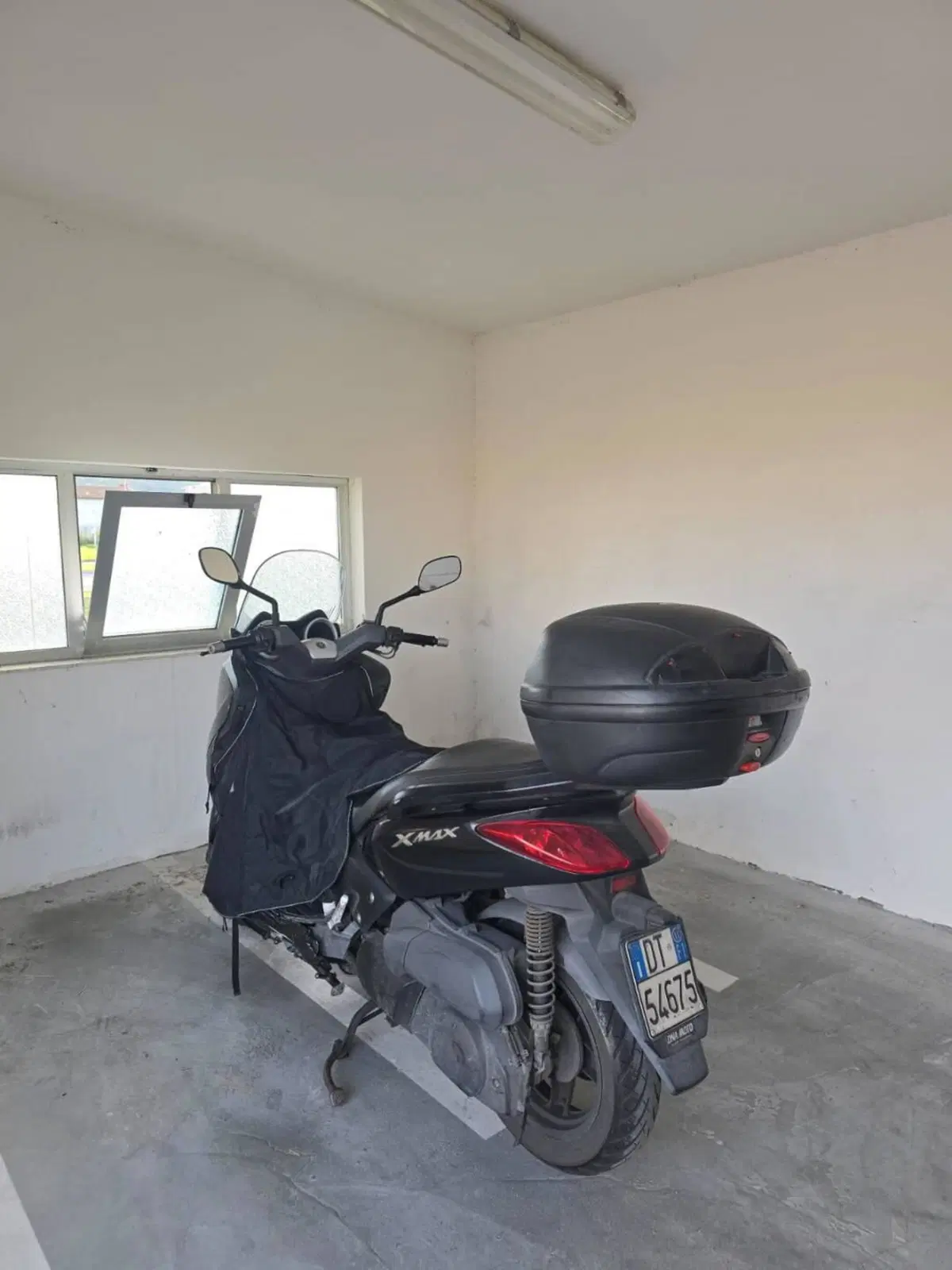 Yamaha X-Max 250 (2010 - 13) (6)