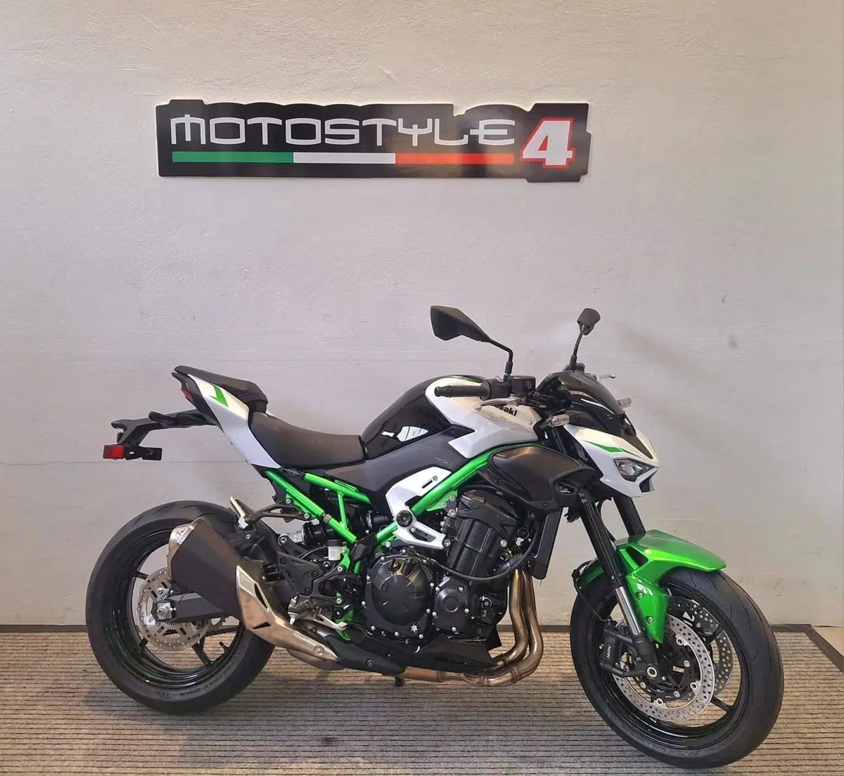 Kawasaki Z 900 (2025 - 26)