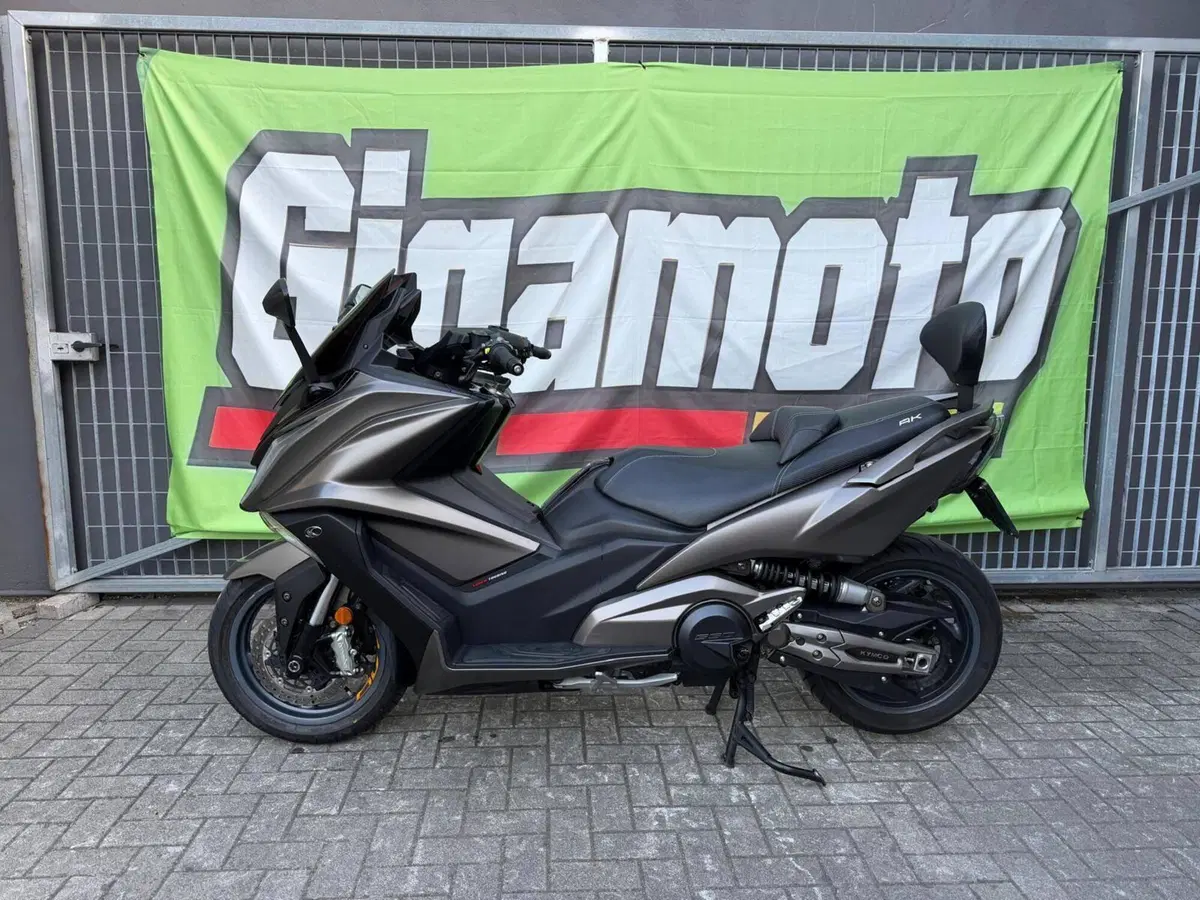 Kymco AK 550 ETS (2021 - 26) (2)